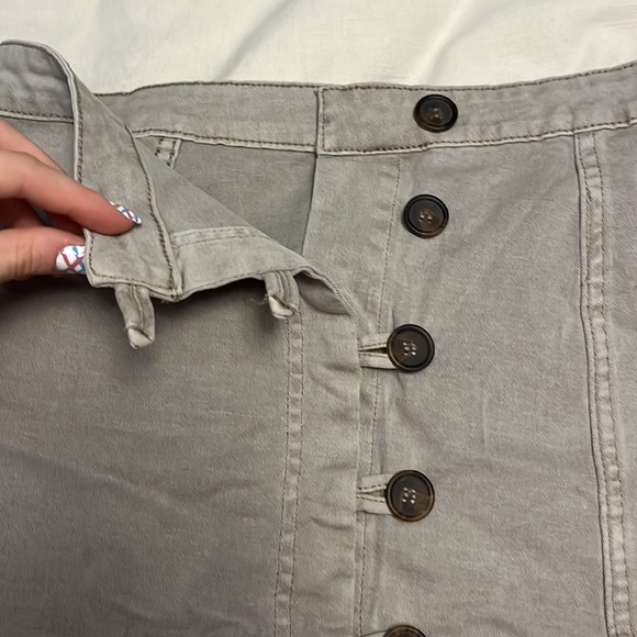 Button up skirt - Picture 2 of 4